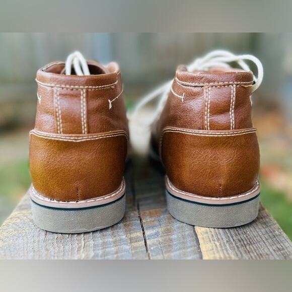 Steve Madden Boys BChuka Chukka Cognac Leather Boots. Size 5. NEW - Picture 7 of 9